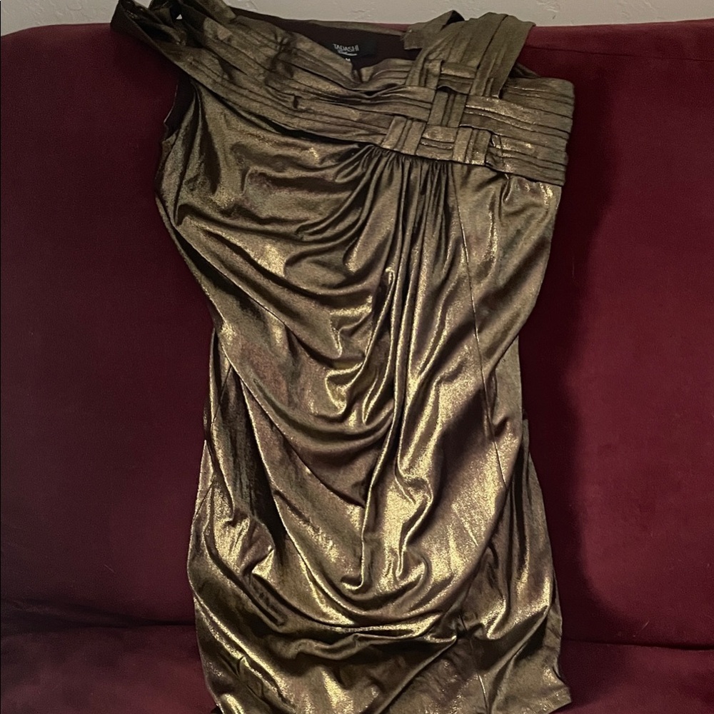 Tadashi Shoji Women’s Bronze Metallic Bodycon Mini Dress with side zipper.